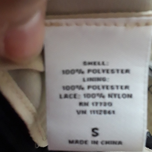 Neiman Marcus Robert Rodriguez ruffle top NWT - Picture 8 of 8